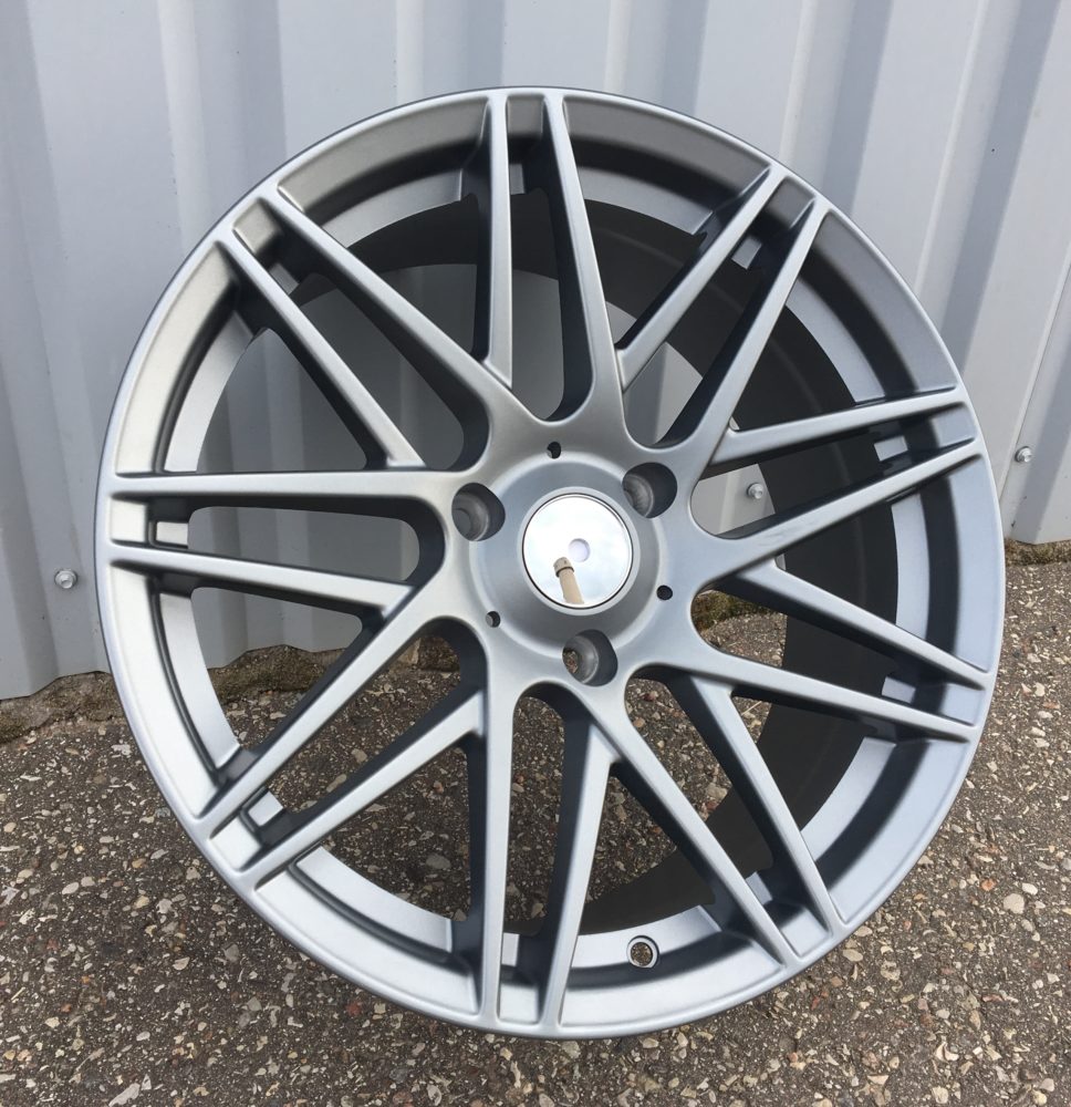 R16x5.5  3X112  ET  30  57.1  HX013  (E269165516S)  Gun Metal (GM)  For SMART  (R)  (Front)