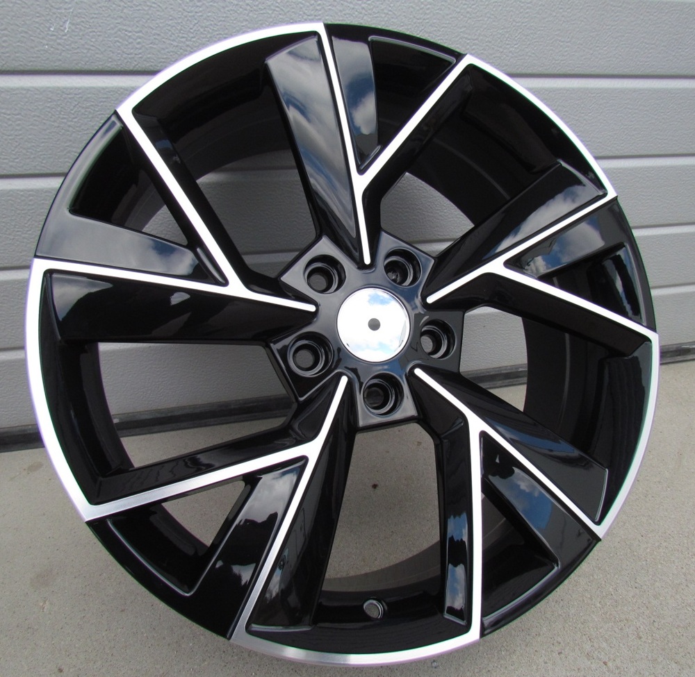 R18x7  5X112  ET  43  57.1  FE211  Black Polished (MB)  For SKODA  (P2)